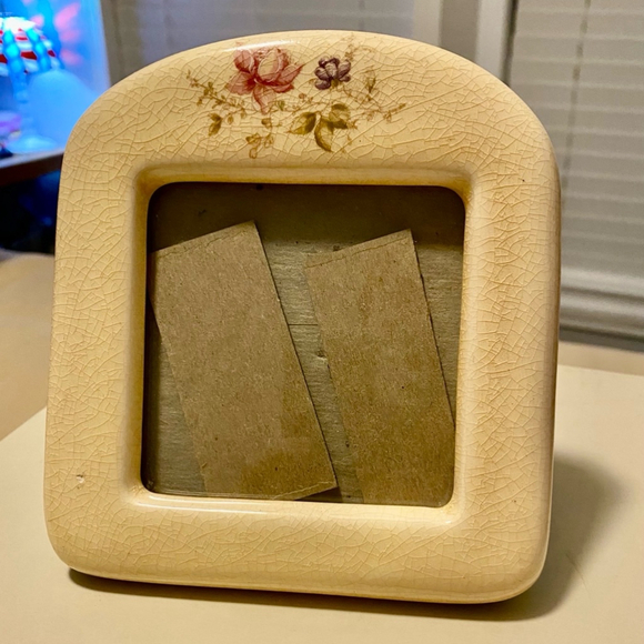 Vintage Ceramic Floral Picture Frame - Picture 5 of 5